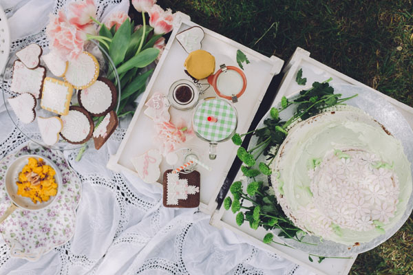 picnic dessert table