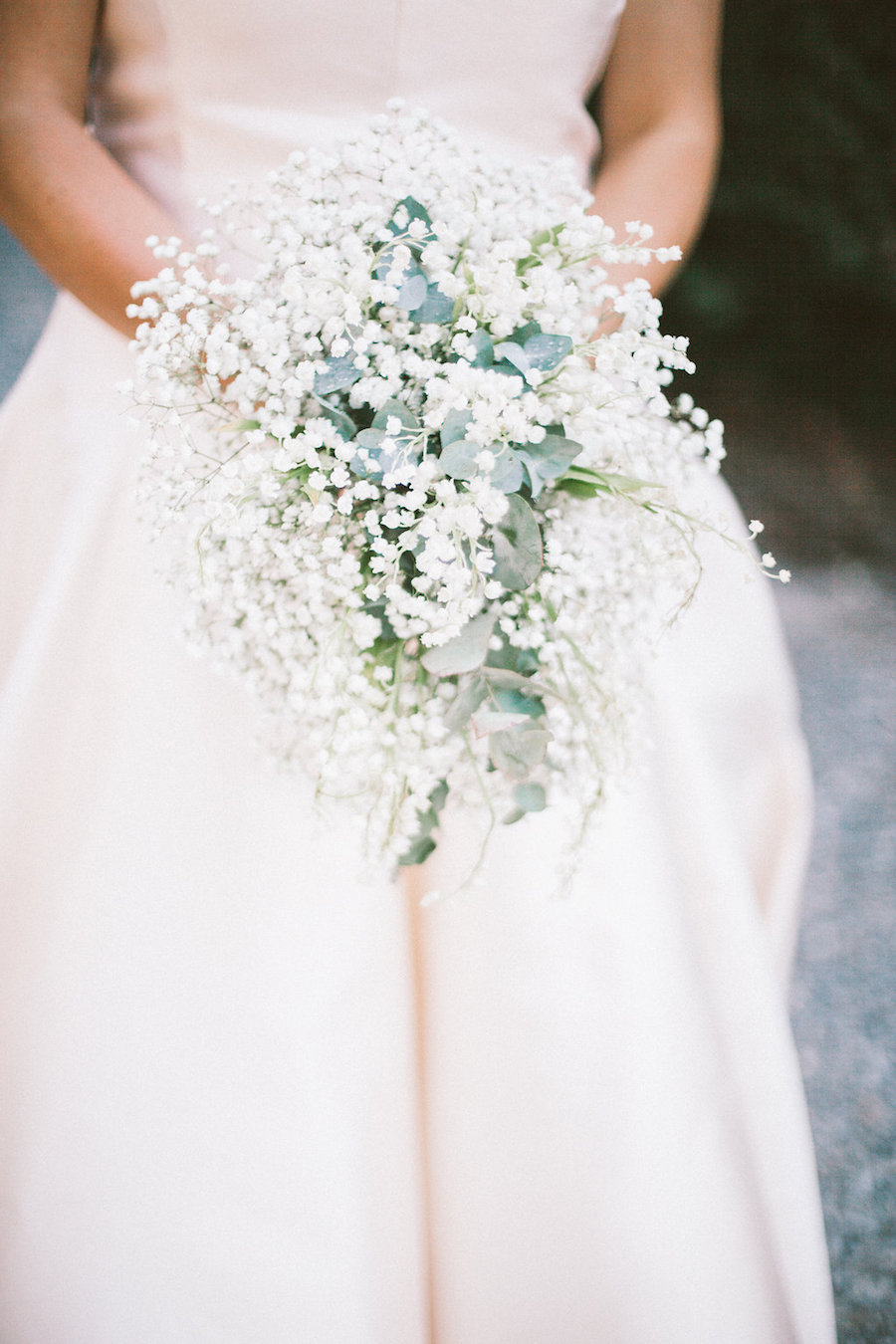 bouquet bianco con foliage