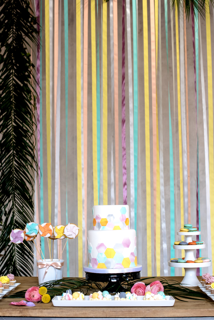 sweet table geometrico dai colori pastello
